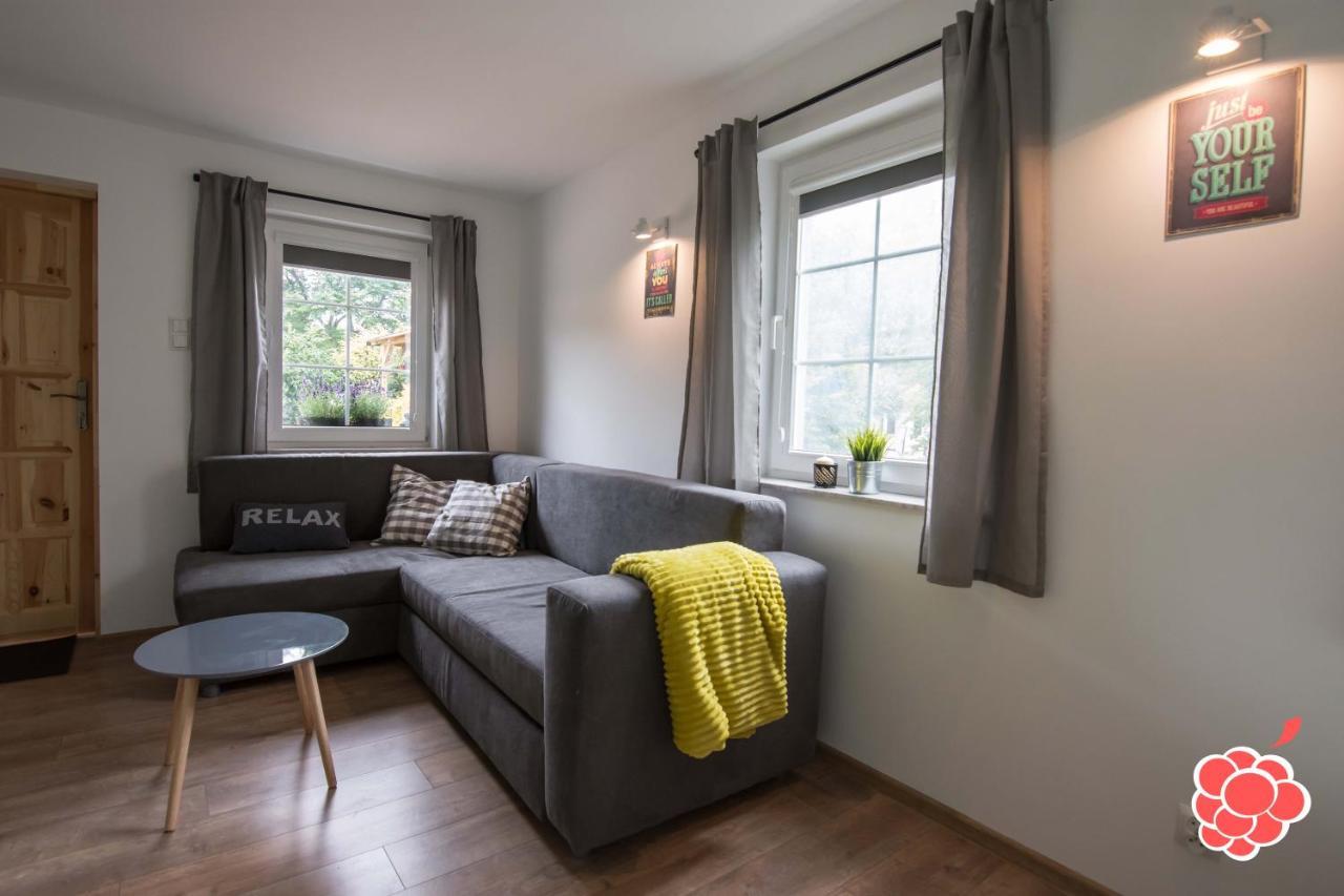 Malinowka Apartment Jantar Bagian luar foto